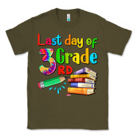 Army Green last day of third grade Classic Tee - Artiststas