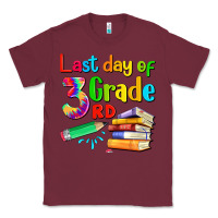 Burgundy last day of third grade Classic Tee - Artiststas