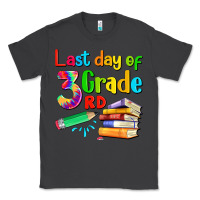 Smoke last day of third grade Classic Tee - Artiststas