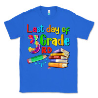 True Royal last day of third grade Classic Tee - Artiststas