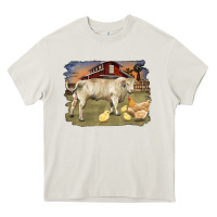 Cream charolaris bull and chicken in barnyard Heavy Core Tee - RanaPortraitStore