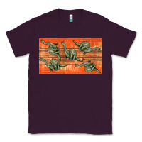 Plum dinosaur brontosaurus sippy cup Classic Tee - Artiststas