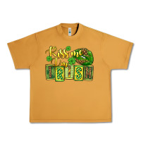 Peanut Butter St. Patrick's Kiss me i am irish Urban Heavy Tee - OliviaCreatesArt