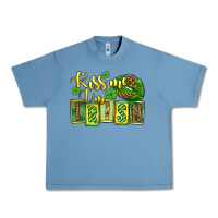 Pebble Blue St. Patrick's Kiss me i am irish Urban Heavy Tee - OliviaCreatesArt