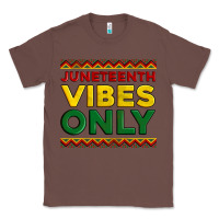 Chestnut juneteenth vibes only Classic Tee - Artiststas