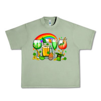 Oil Green wine glasses st. patricks Urban Heavy Tee - OliviaCreatesArt