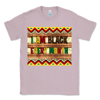 Lilac i am black every month Classic Tee - Artiststas
