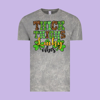 St. Patrick's Thick Thighs Lucky Vibes Vintage Tee Designed By Oliviacreatesart