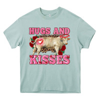 Arona hugs and kisses charolais bull Heavy Core Tee - RanaPortraitStore