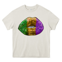Cream mardi gras kiss Heavy Core Tee - RanaPortraitStore