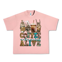 Salmon coffee makes me feel alive skeleton coffee cups Urban Heavy Tee - Jasminsmagicworld