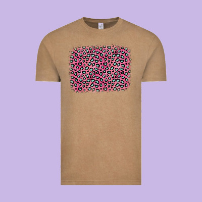 Pink Glitter Leopard With Heart Background Vintage Tee Designed By Oliviacreatesart