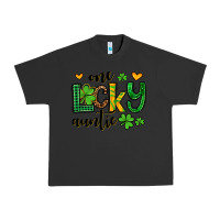 Pigment Black One lucky auntie St. Patrick's Urban Heavy Tee - OliviaCreatesArt