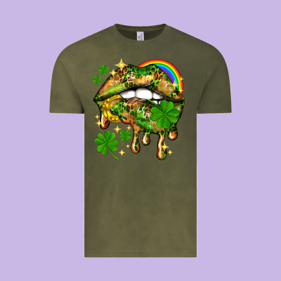 St. Patrick's Day Lips Vintage Tee Designed By Howdyjamesfarm