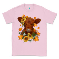 Bubblegum Pink fall red angus calf dried leaves and sunflowers Classic Tee - RanaPortraitStore