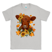Moon Dust fall red angus calf dried leaves and sunflowers Classic Tee - RanaPortraitStore