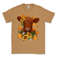Toasted Coconut fall red angus calf dried leaves and sunflowers Classic Tee - RanaPortraitStore