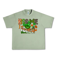 Oil Green Kiss me i am irish St. Patrick's Day Urban Heavy Tee - CowGirlArtShop