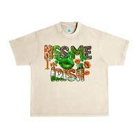Sandshell Kiss me i am irish St. Patrick's Day Urban Heavy Tee - CowGirlArtShop