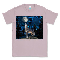 Lilac wolf howling at the moon Classic Tee - TumblerDesignByShophia