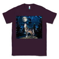Plum wolf howling at the moon Classic Tee - TumblerDesignByShophia