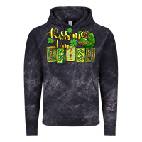 Cloud Black St. Patrick's Kiss me i am irish Vintage Hoodie - OliviaCreatesArt