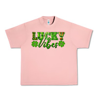 Salmon lucky vibes Urban Heavy Tee - RanaPortraitStore