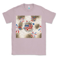 Lilac usa land of the free because of the brave Classic Tee - TumblerDesignByShophia