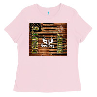 Bubblegum Pink daddy's hunting buddy Ladies Tee - TumblerDesignByShophia