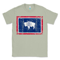 Matcha State of Wyoming Flag Fun Vintage Retro Fall Hiking Classic Tee - longCreatives