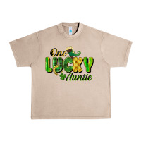 French Oak One Lucky Auntie St. Patrick's Day Urban Heavy Tee - CowGirlArtShop