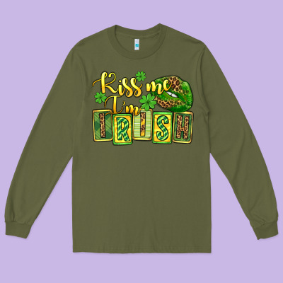 St. Patrick's Kiss Me I Am Irish Long Sleeve Tee Designed By Oliviacreatesart