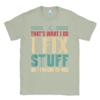 Matcha that's what i do   i fix stuff and i know things Classic Tee - longCreatives