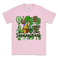 Bubblegum Pink nurses love shenanigans st patricks day Classic Tee - Artiststas
