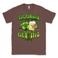 Chestnut everybody in the pub getting tipsy artiststas Classic Tee - Artiststas
