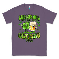 Lavender everybody in the pub getting tipsy artiststas Classic Tee - Artiststas