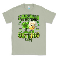 Matcha everybody in the pub getting tipsy artiststas Classic Tee - Artiststas