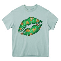 Arona St. Patricks Day Green Lips Heavy Core Tee - Bettercallsaul