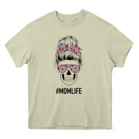 Mossy Pink Flower on Cyan Background Mom Skull Heavy Core Tee - Bettercallsaul