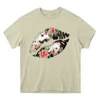 Mossy Cowhide And Flowers Lips Heavy Core Tee - Bettercallsaul