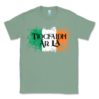 Sage Tiocfaidh Ar La Vintage Ireland Irish Flag Gifts For Men Classic Tee - trangStudio