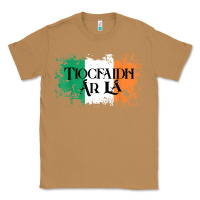 Toasted Coconut Tiocfaidh Ar La Vintage Ireland Irish Flag Gifts For Men Classic Tee - trangStudio