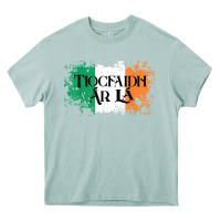 Arona Tiocfaidh Ar La Vintage Ireland Irish Flag Gifts For Men Heavy Core Tee - trangStudio