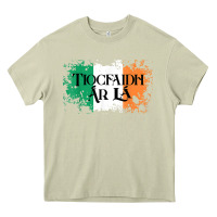 Mossy Tiocfaidh Ar La Vintage Ireland Irish Flag Gifts For Men Heavy Core Tee - trangStudio
