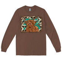 Chestnut highland cow western background Long Sleeve Tee - RanaPortraitStore