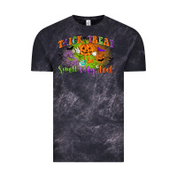 Cloud Black trick or treat smell my feet Vintage Tee - CowGirlArtShop