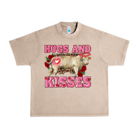 French Oak hugs and kisses charolais bull Urban Heavy Tee - RanaPortraitStore