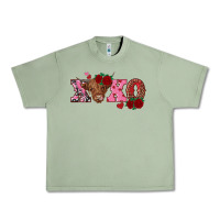 Oil Green xoxo highland cow Urban Heavy Tee - RanaPortraitStore