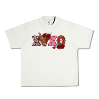 Pistachio xoxo highland cow Urban Heavy Tee - RanaPortraitStore