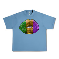 Pebble Blue mardi gras kiss Urban Heavy Tee - RanaPortraitStore